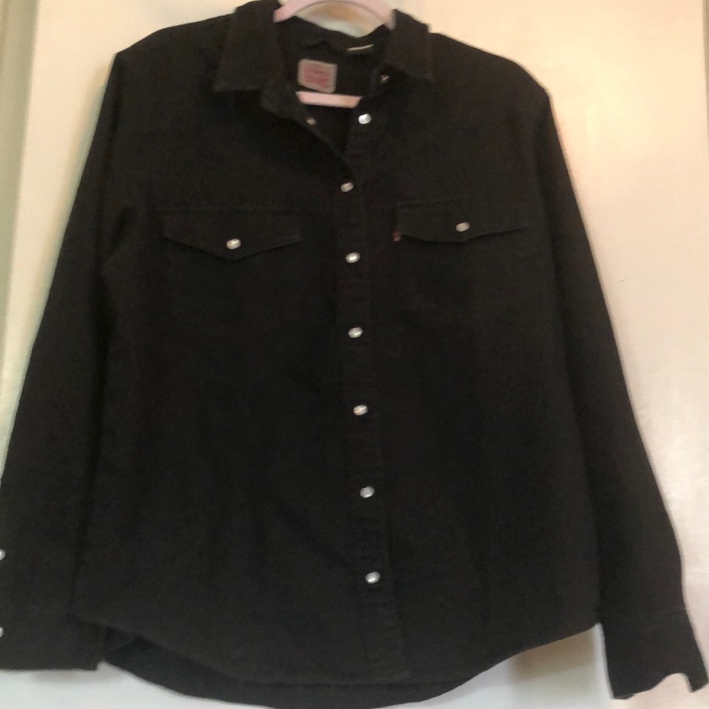 Black denim shirt Levi’s never worn size XL